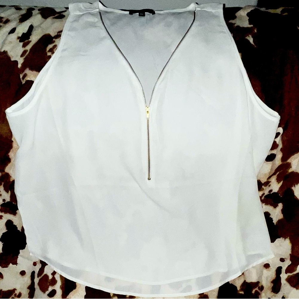Women’s Sleeveless Ambiance plus size blouse.